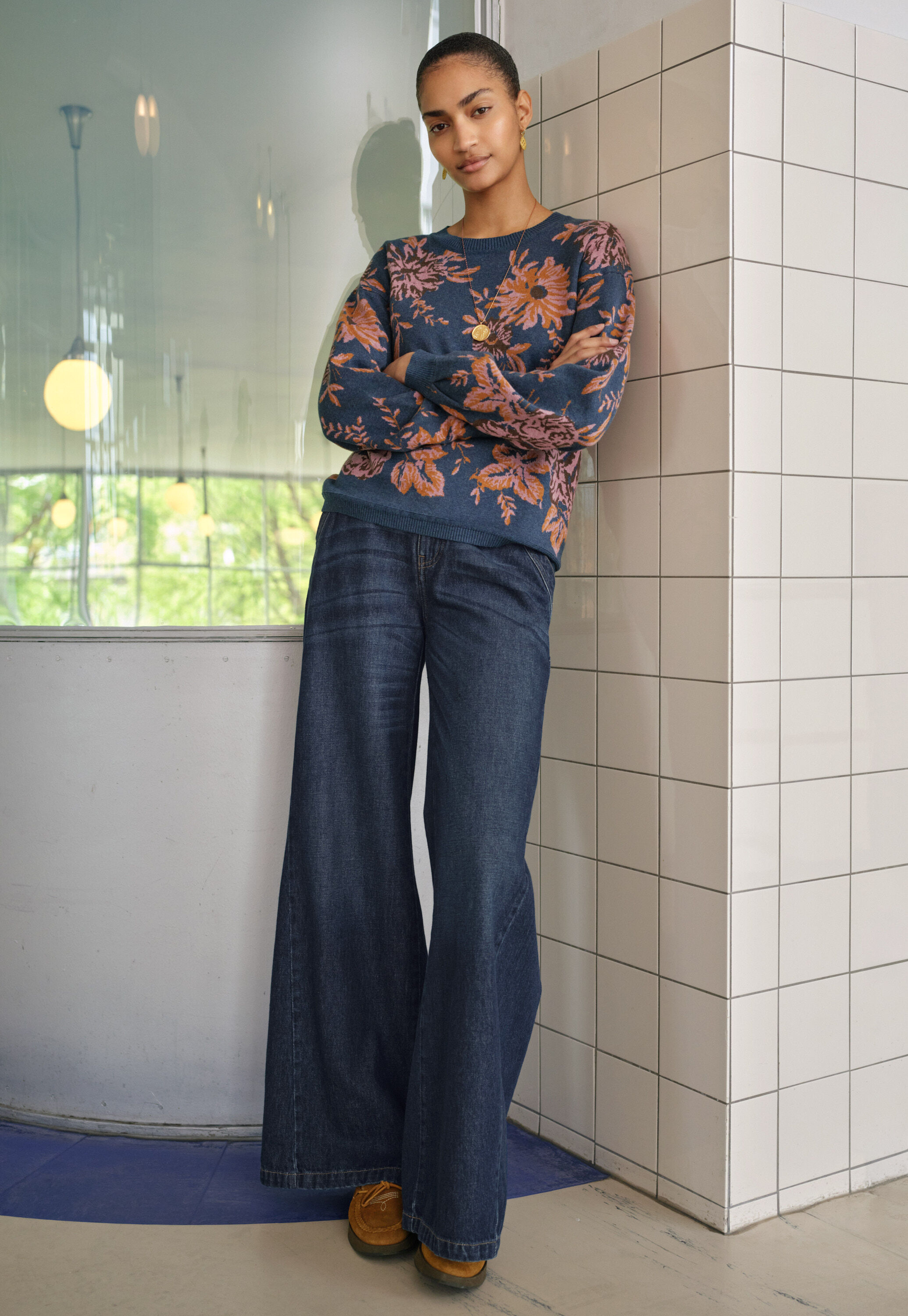 Wide flared jeans