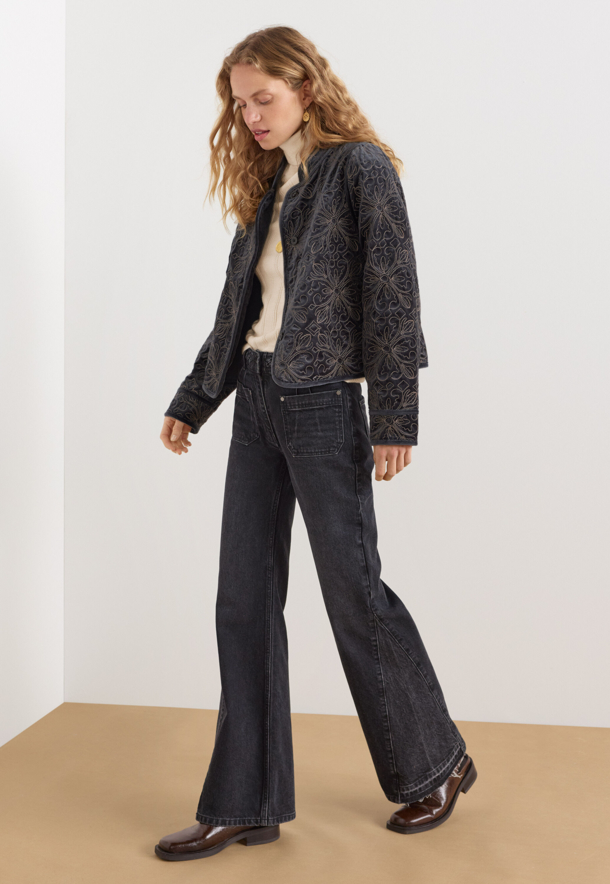 Mixed wash flare jeans, Washed black, large