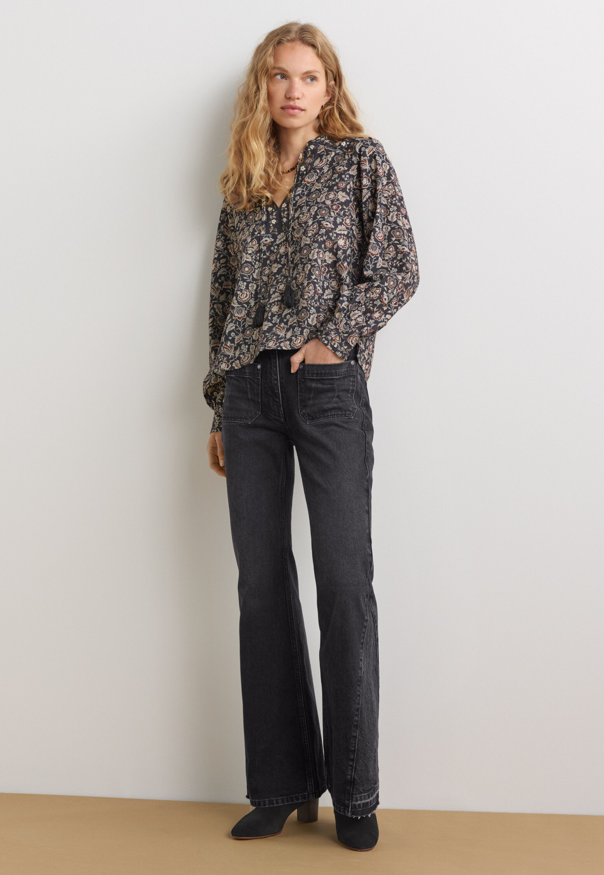 Mixed wash flare jeans, Washed black, large