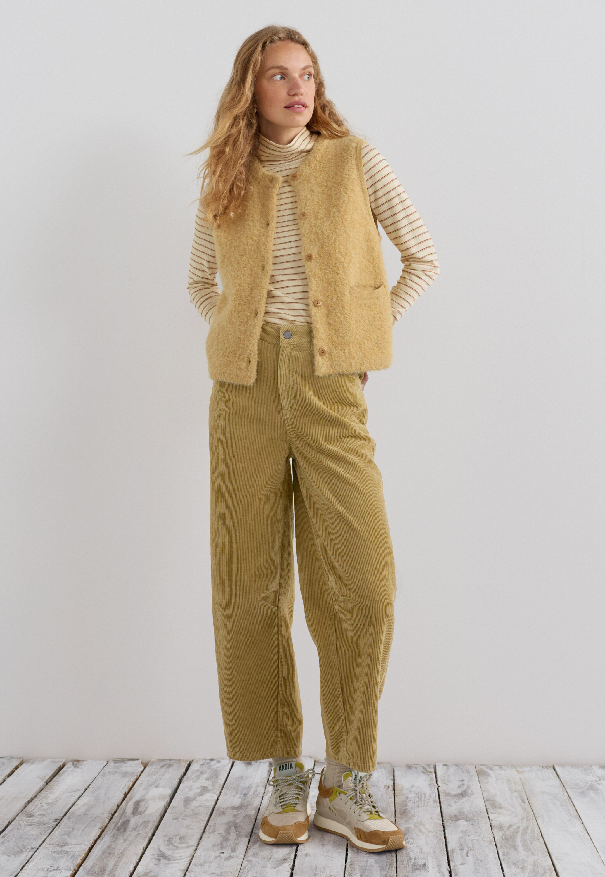 Knitted gilet, Sand yellow, large
